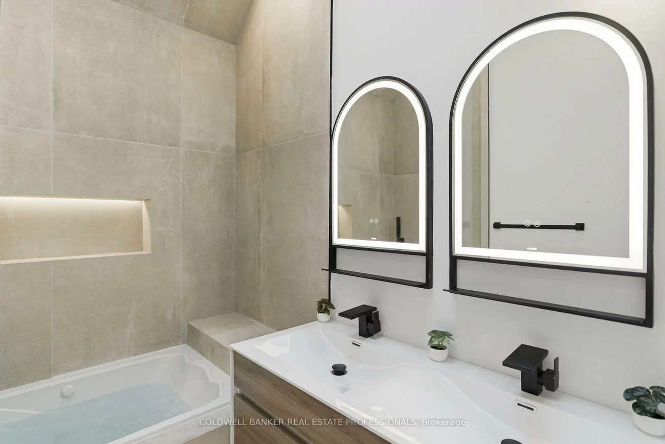 65, Frater, East York, Toronto