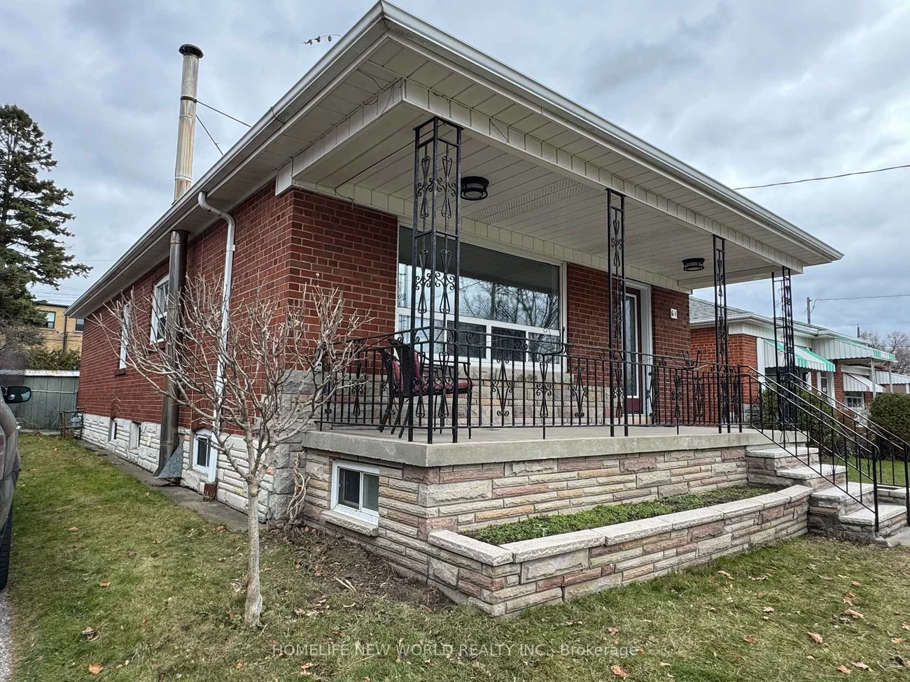 61, Gilroy, Dorset Park, Toronto