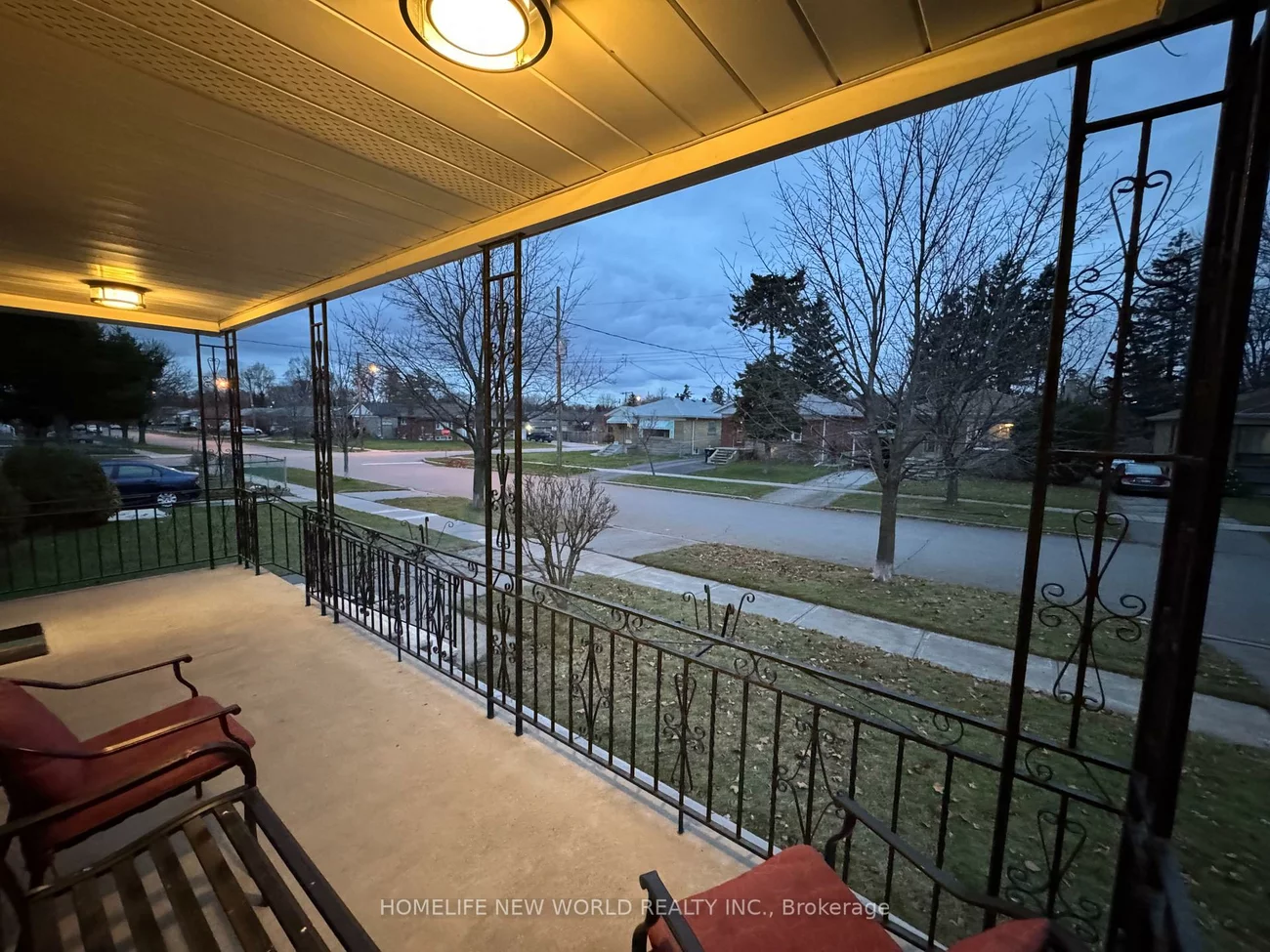 61, Gilroy, Dorset Park, Toronto