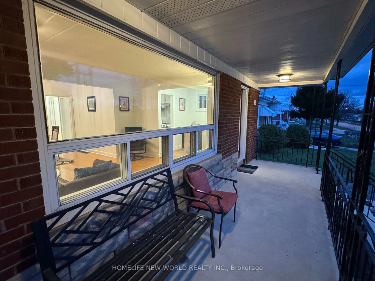 61, Gilroy, Dorset Park, Toronto