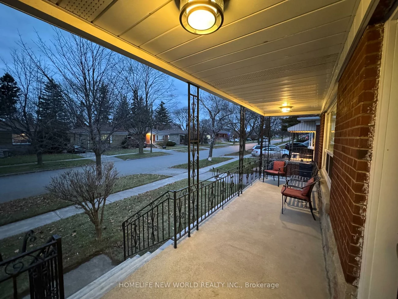 61, Gilroy, Dorset Park, Toronto
