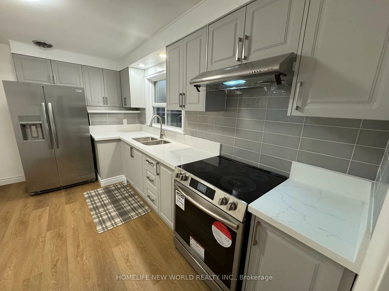 61, Gilroy, Dorset Park, Toronto