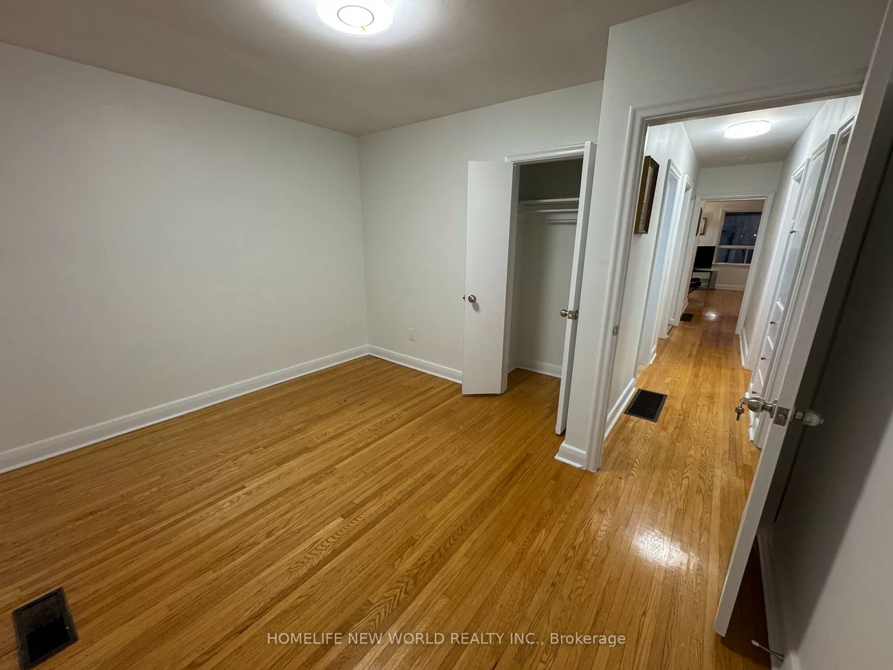 61, Gilroy, Dorset Park, Toronto