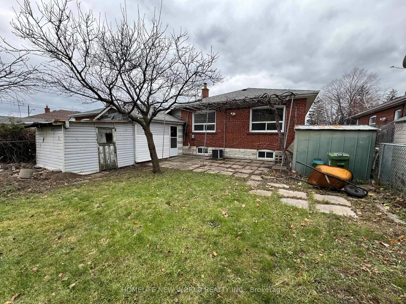 61, Gilroy, Dorset Park, Toronto