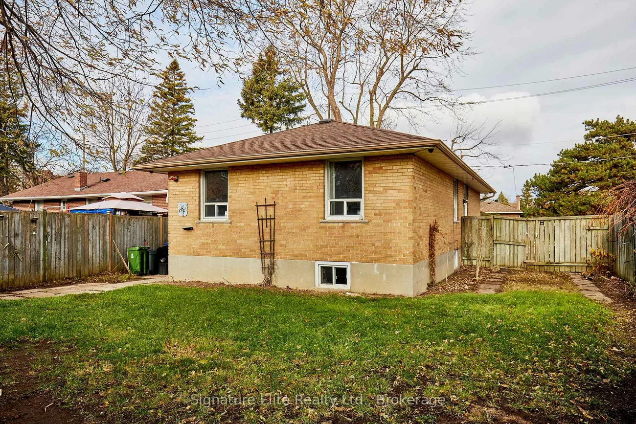 49, Savarin, Eglinton East, Toronto