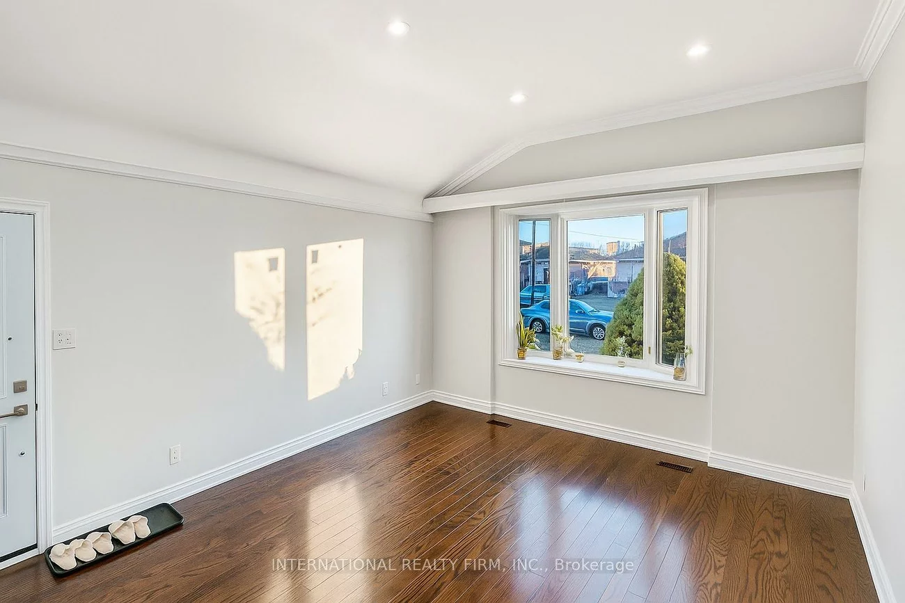 9, Benshire, Woburn, Toronto