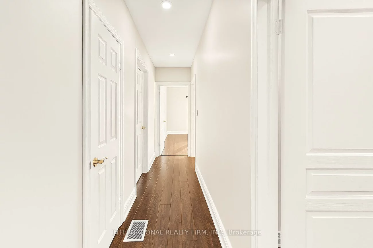 9, Benshire, Woburn, Toronto