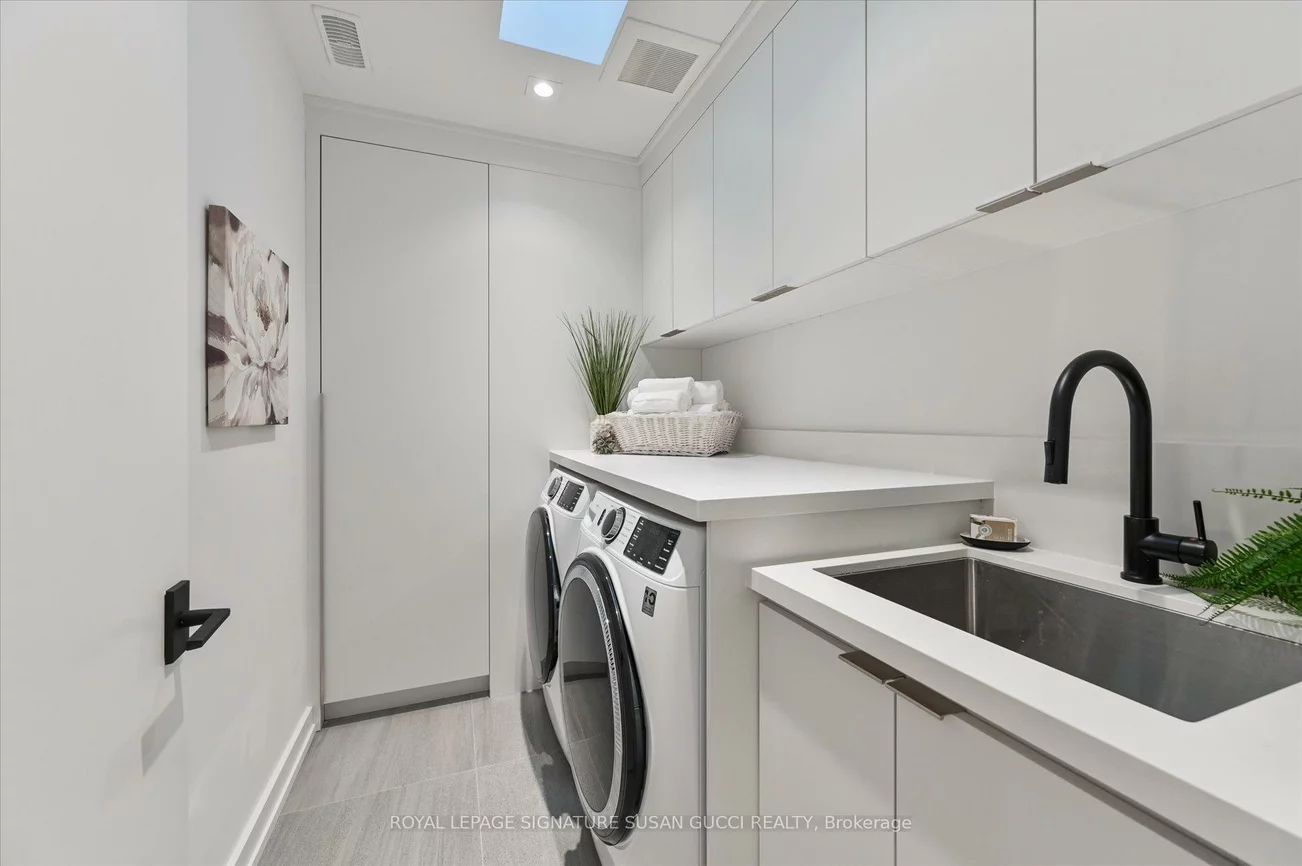 44, Doris, O'Connor-Parkview, Toronto