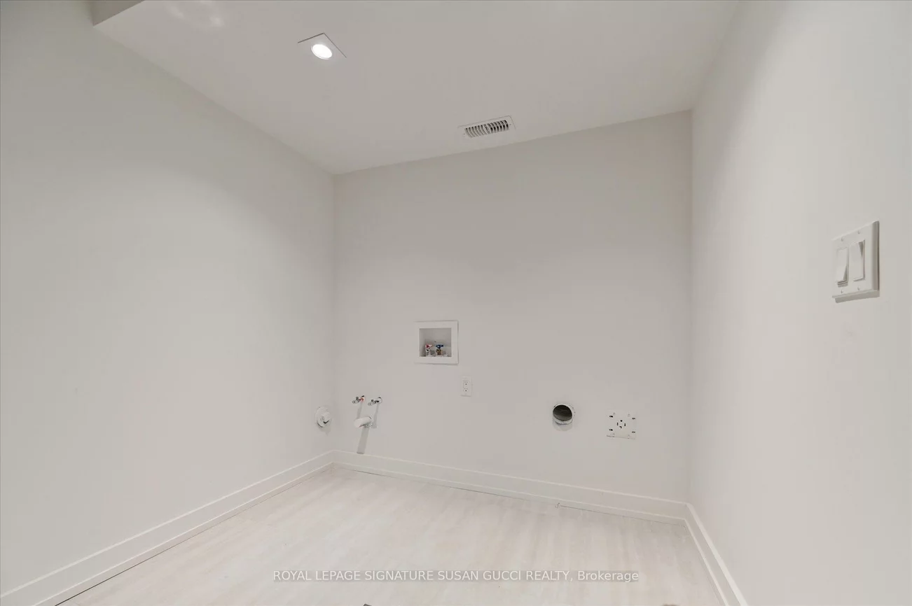 44, Doris, O'Connor-Parkview, Toronto