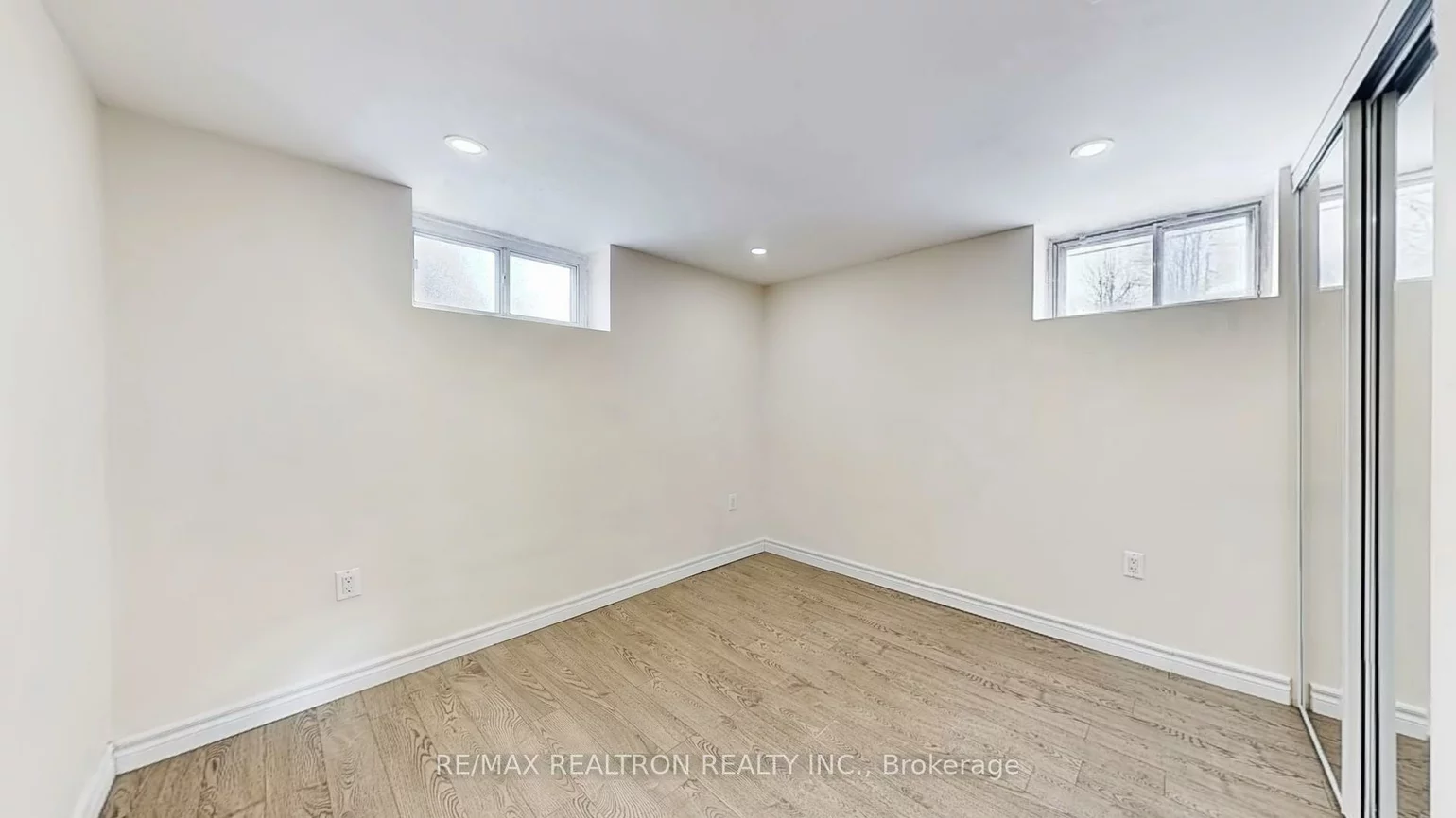 8, Stephenfrank, Bendale, Toronto