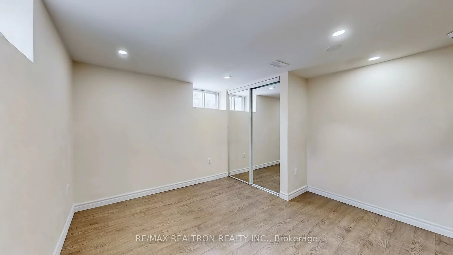 8, Stephenfrank, Bendale, Toronto