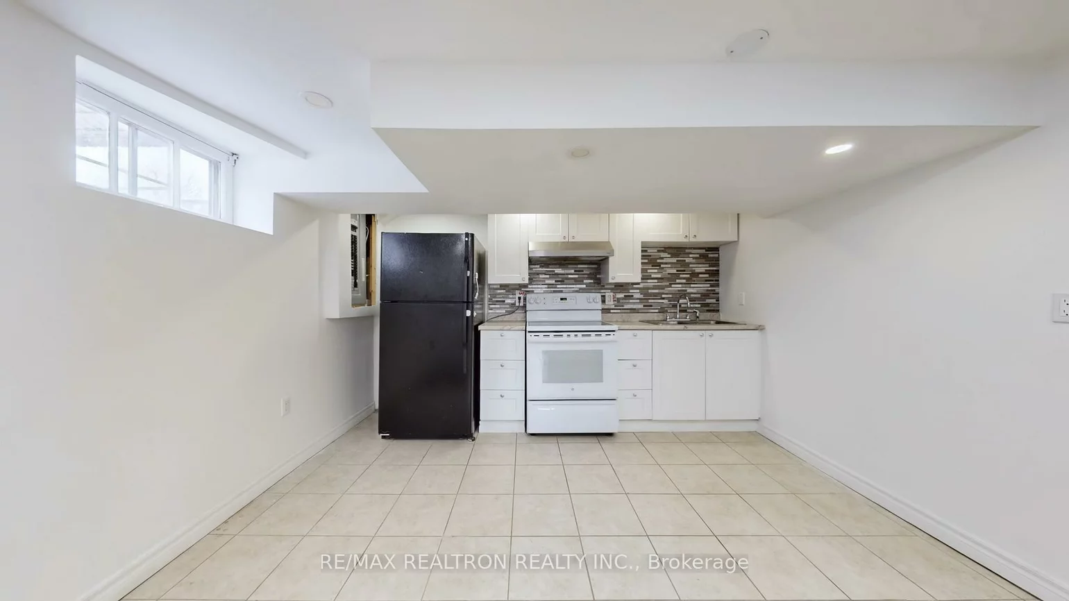 8, Stephenfrank, Bendale, Toronto