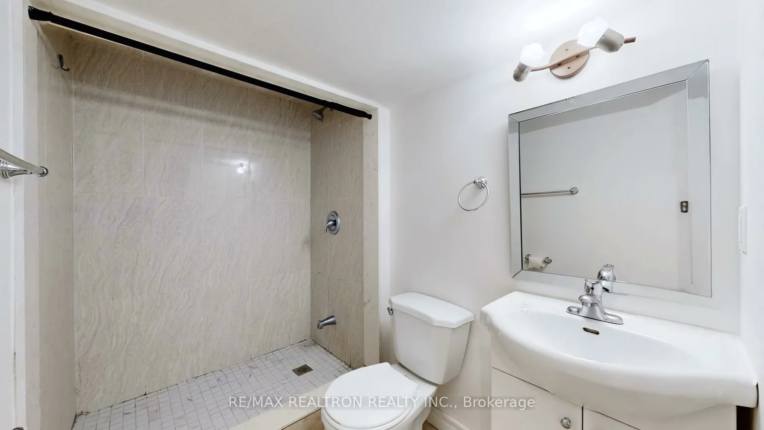 8, Stephenfrank, Bendale, Toronto