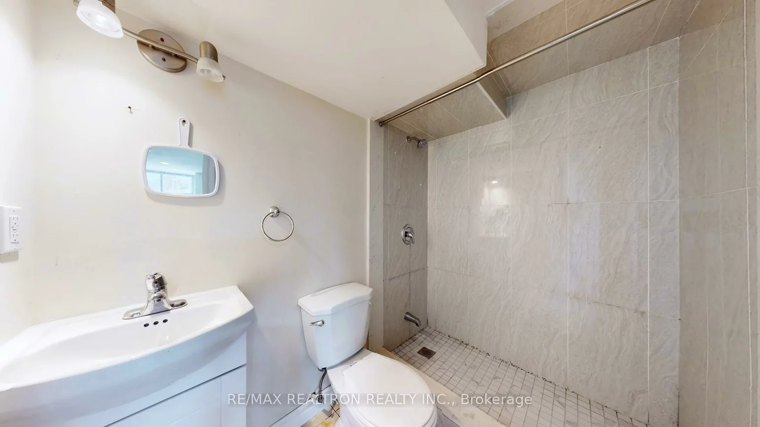 8, Stephenfrank, Bendale, Toronto