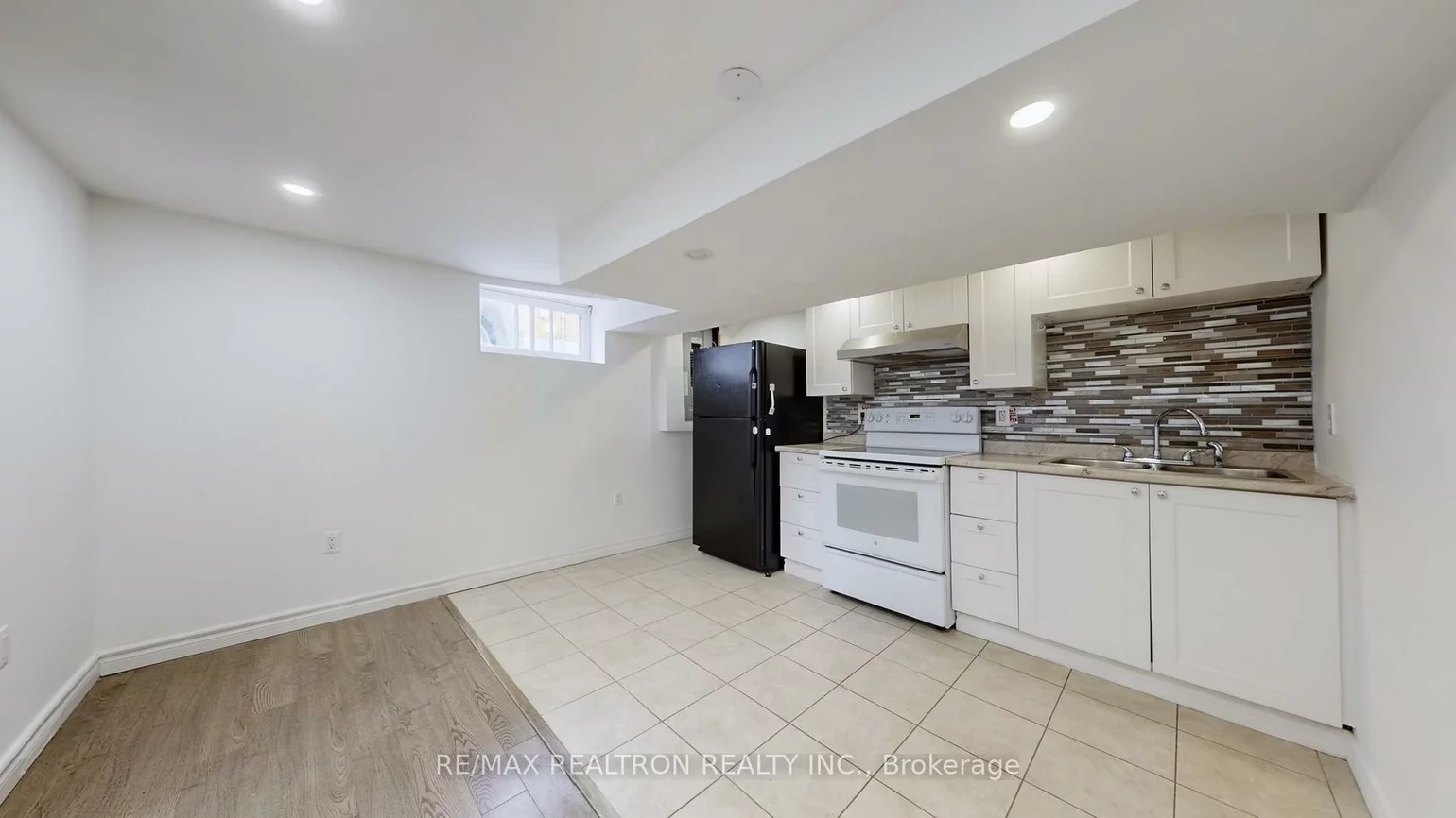 8, Stephenfrank, Bendale, Toronto