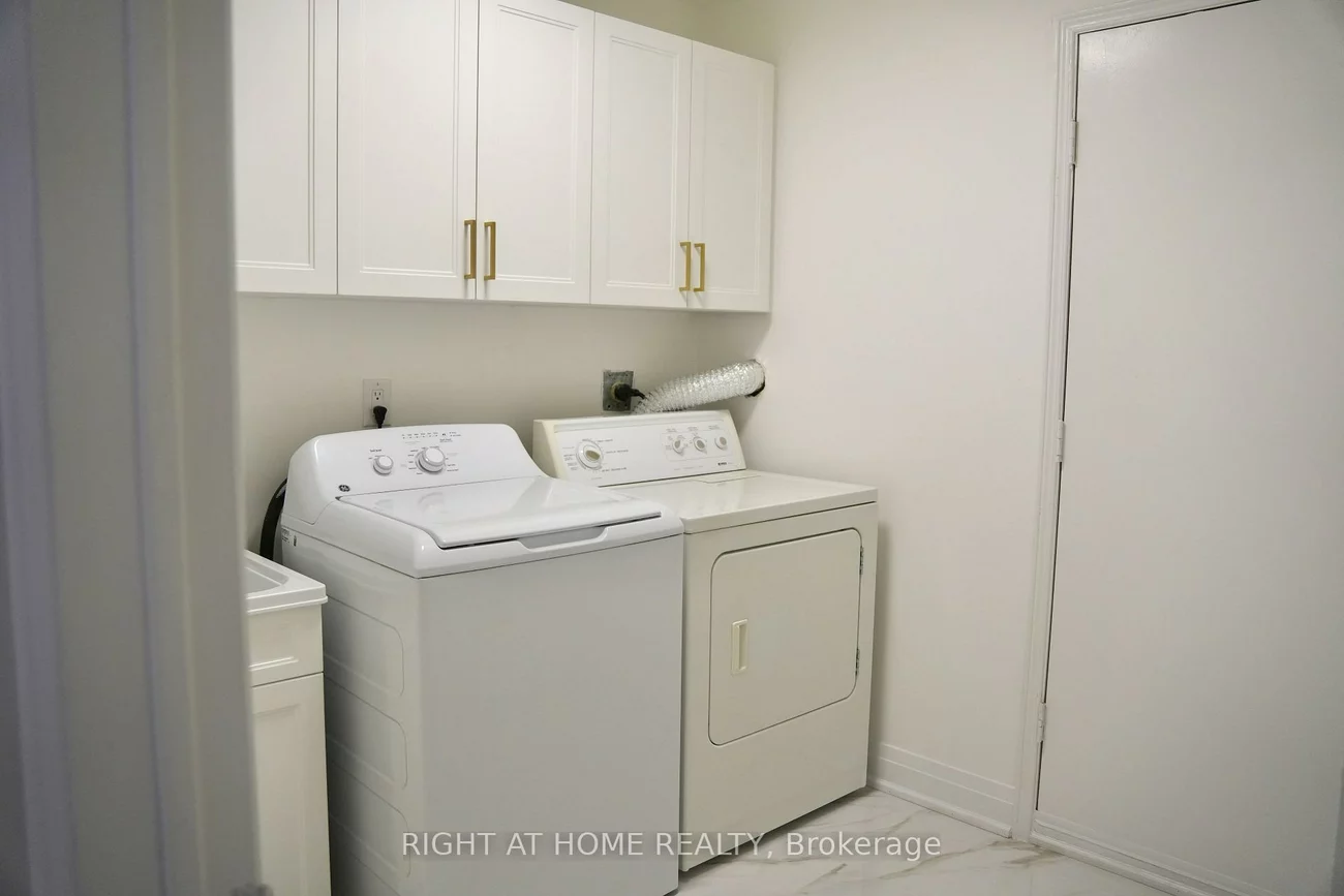 3700, Ellesmere, Highland Creek, Toronto