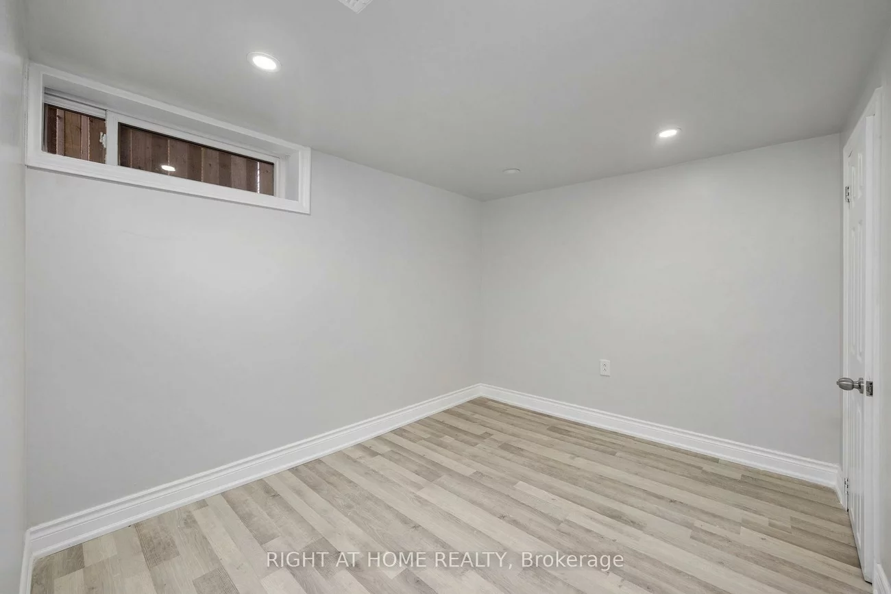 53, Gaiety, Woburn, Toronto