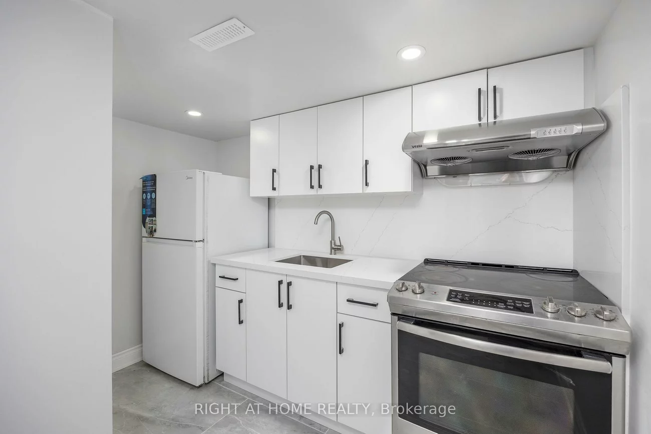 53, Gaiety, Woburn, Toronto