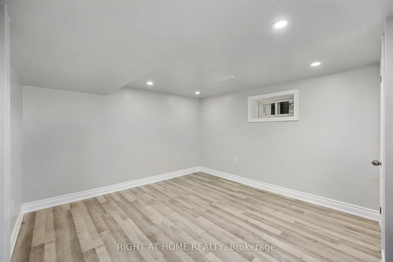 53, Gaiety, Woburn, Toronto