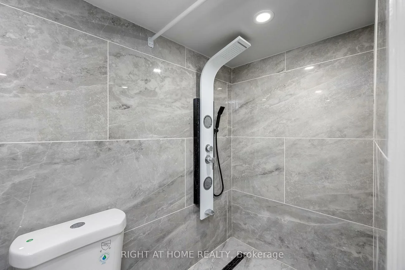 53, Gaiety, Woburn, Toronto