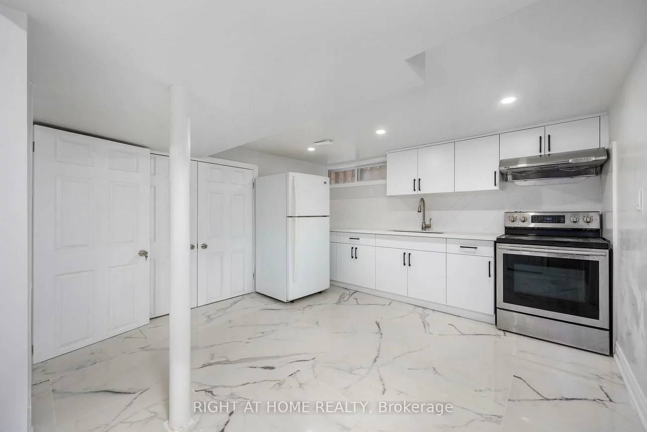 53, Gaiety, Woburn, Toronto