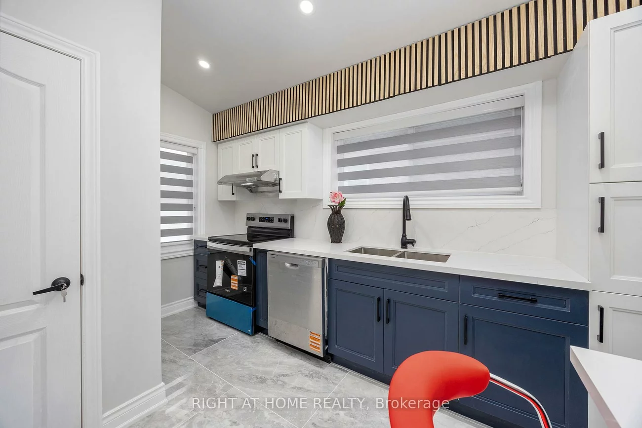 53, Gaiety, Woburn, Toronto