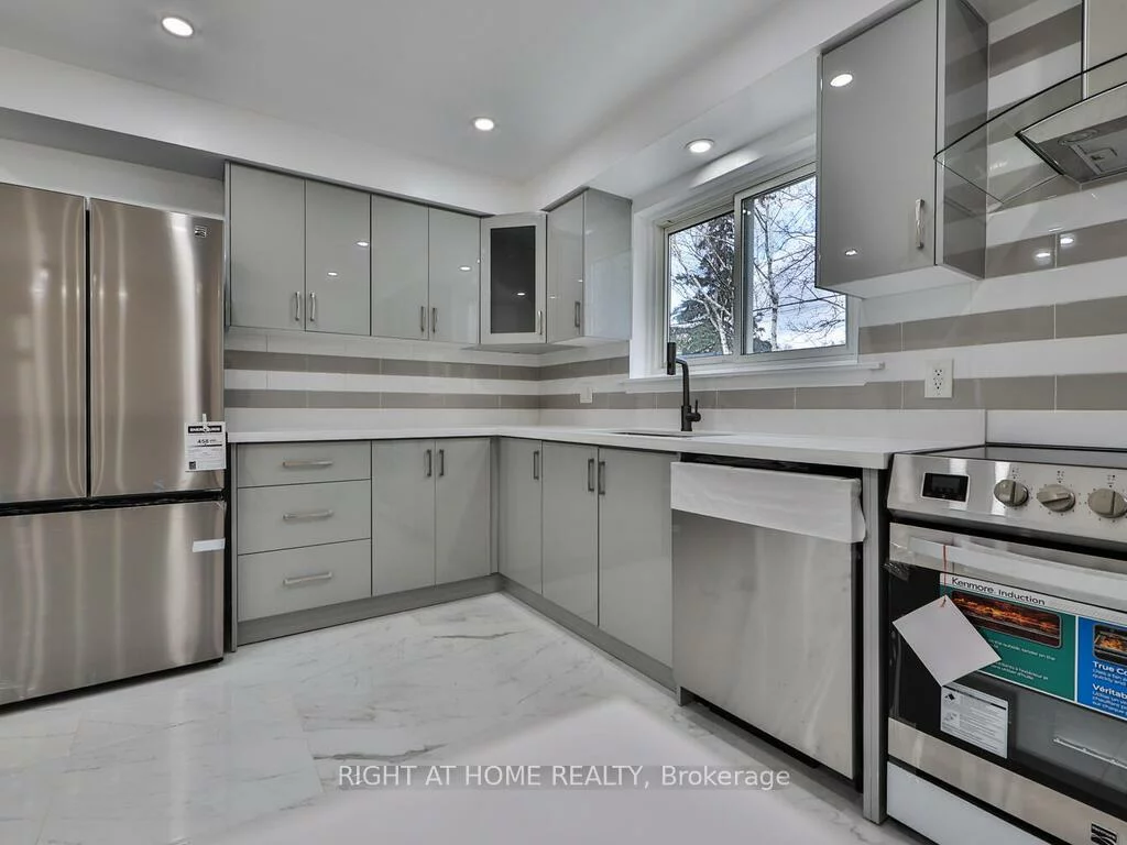 9, Allister, Cliffcrest, Toronto