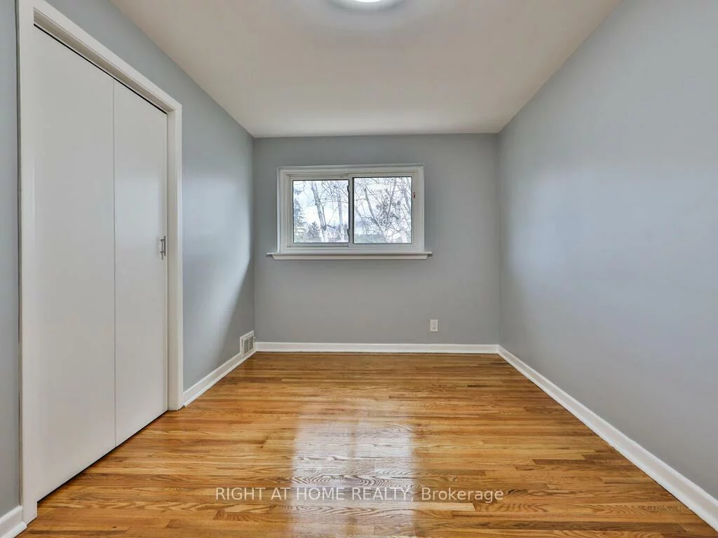 9, Allister, Cliffcrest, Toronto