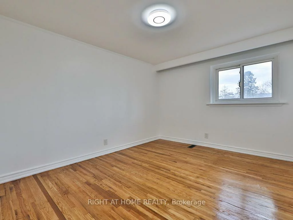 9, Allister, Cliffcrest, Toronto