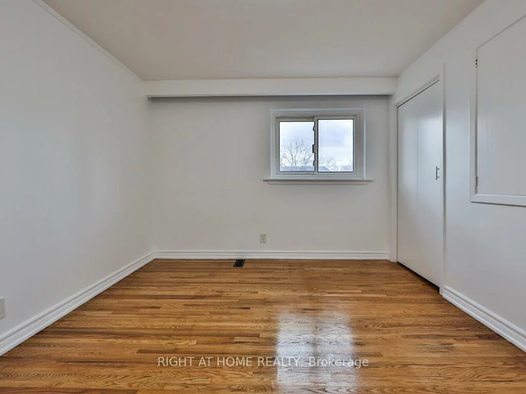 9, Allister, Cliffcrest, Toronto