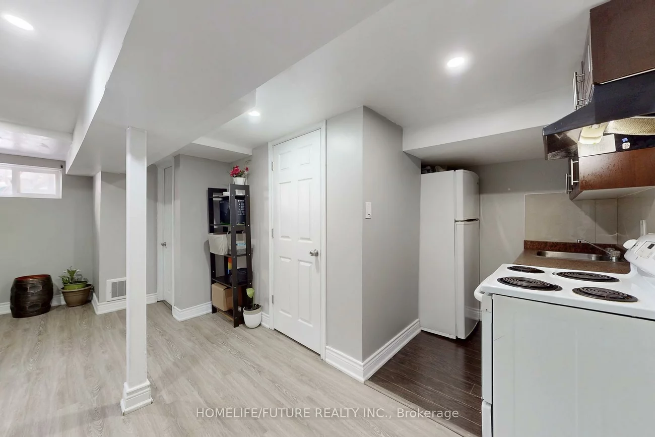 17, Medway, Bendale, Toronto