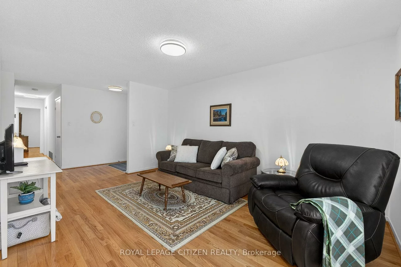 54, Camberley, Malvern, Toronto