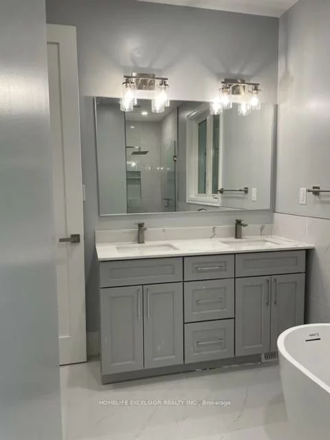 57, Phillip, Birchcliffe-Cliffside, Toronto