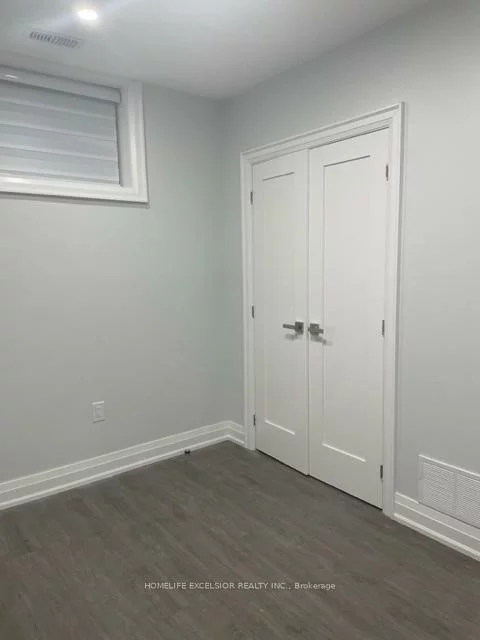 57, Phillip, Birchcliffe-Cliffside, Toronto