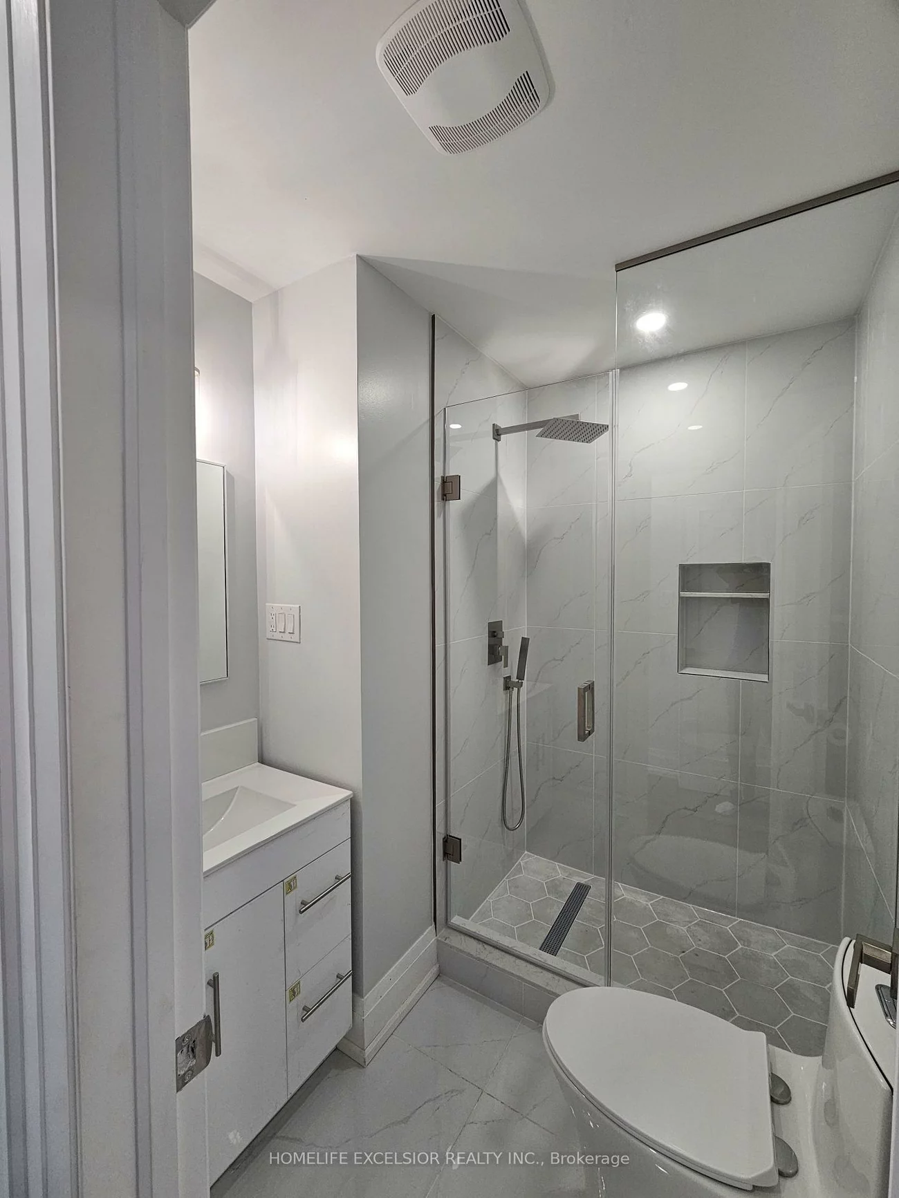 57, Phillip, Birchcliffe-Cliffside, Toronto