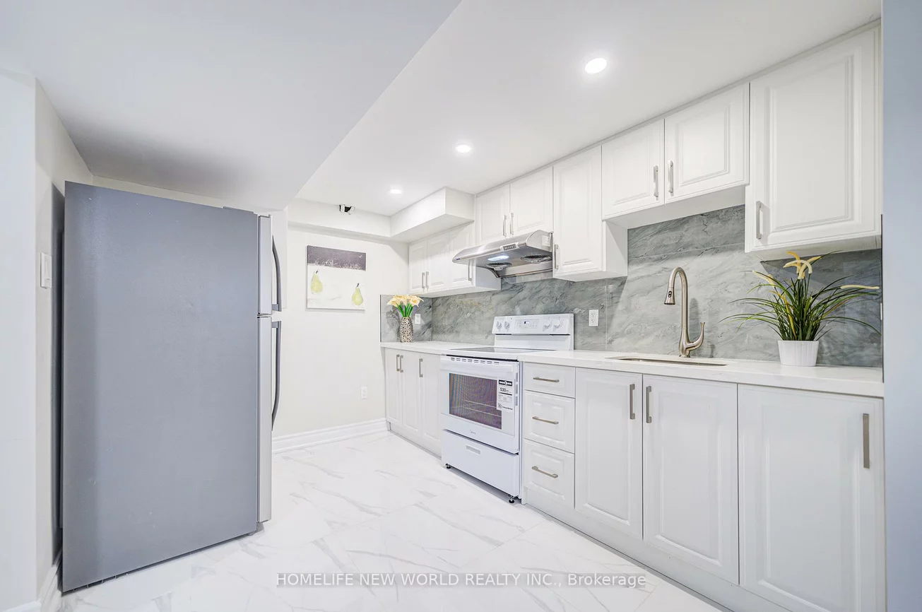 29, Puma, L'Amoreaux, Toronto