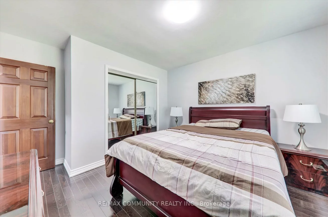 6, Barlow, Woburn, Toronto