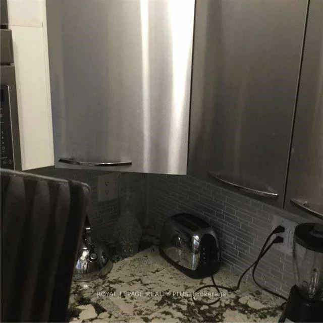 36, Eli Shackleton, West Hill, Toronto