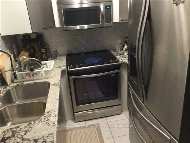 36, Eli Shackleton, West Hill, Toronto