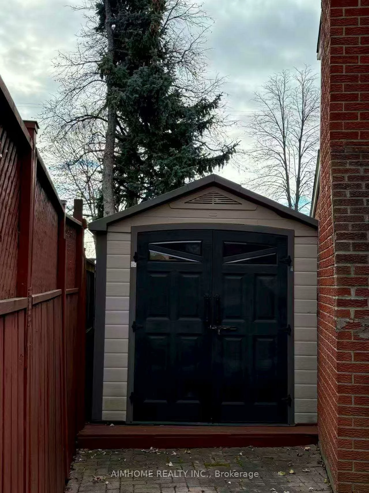 28, Longbow, Steeles, Toronto