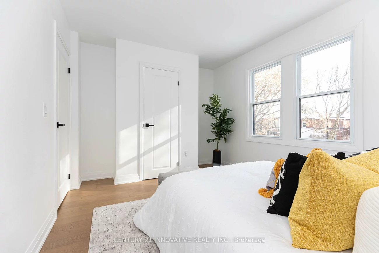 371, Milverton, Danforth, Toronto