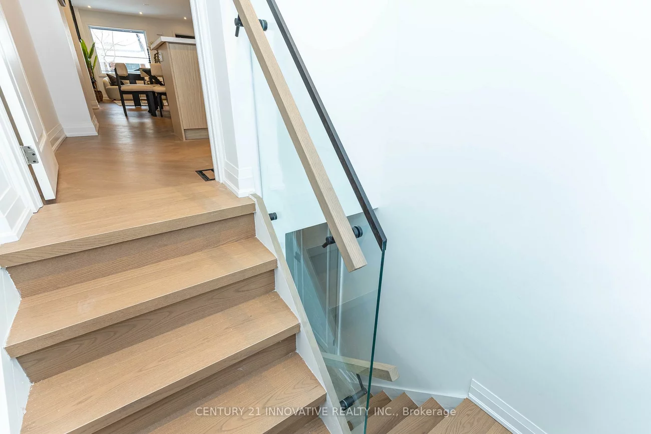 371, Milverton, Danforth, Toronto