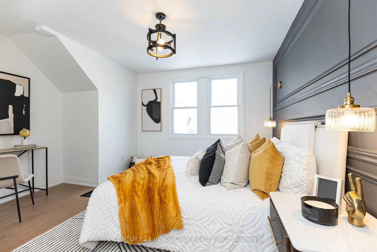 371, Milverton, Danforth, Toronto