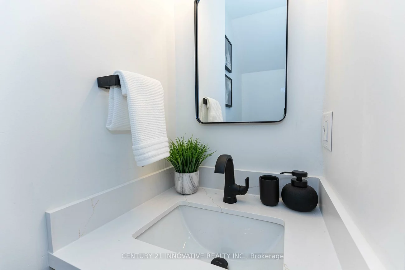 371, Milverton, Danforth, Toronto