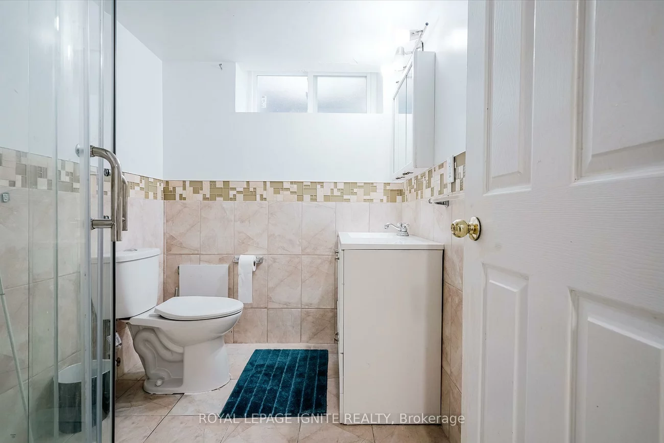 122, Valdor, Agincourt North, Toronto