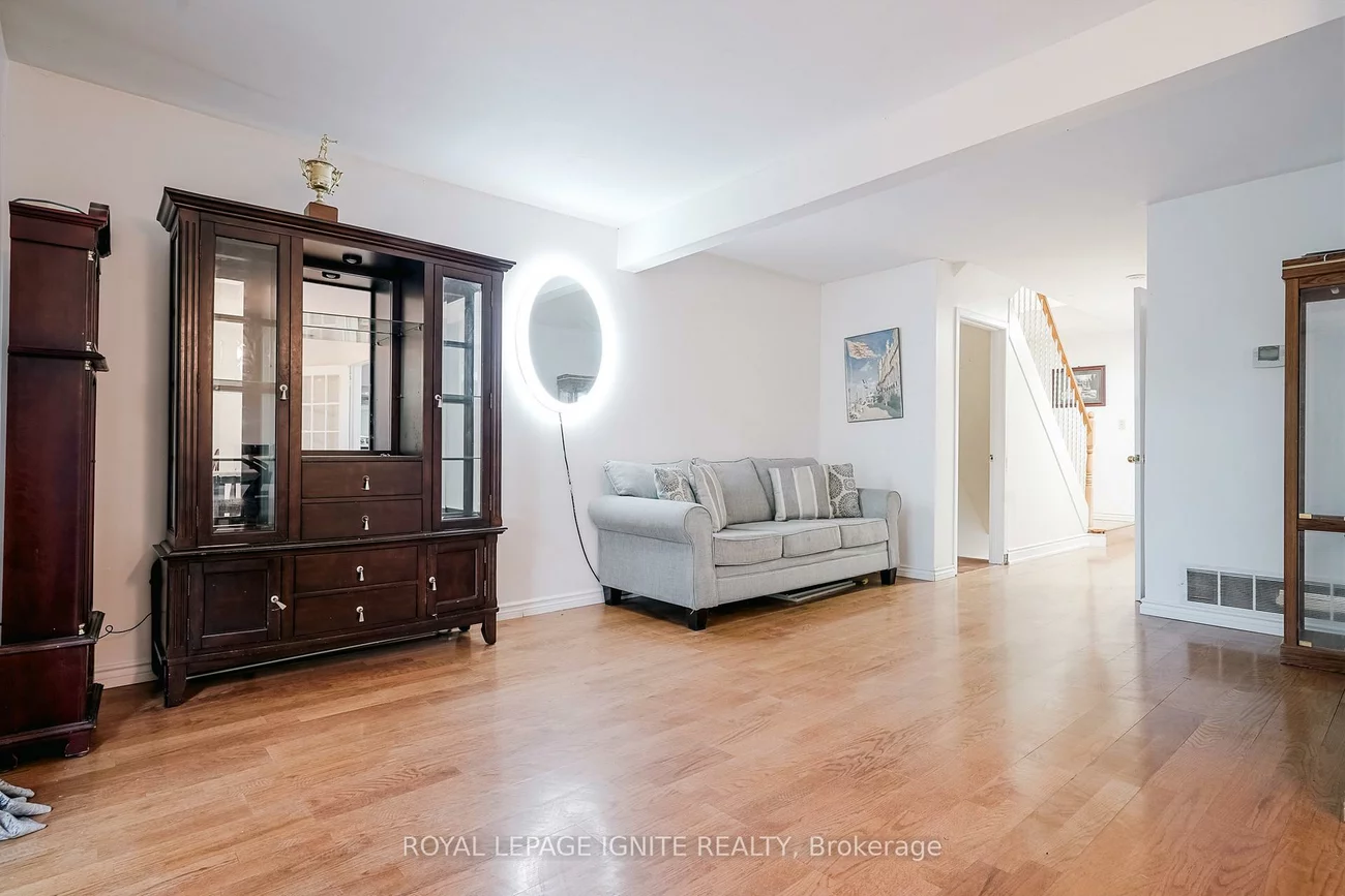 122, Valdor, Agincourt North, Toronto