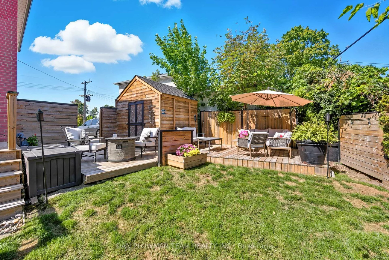 22, Athenia, West Hill, Toronto