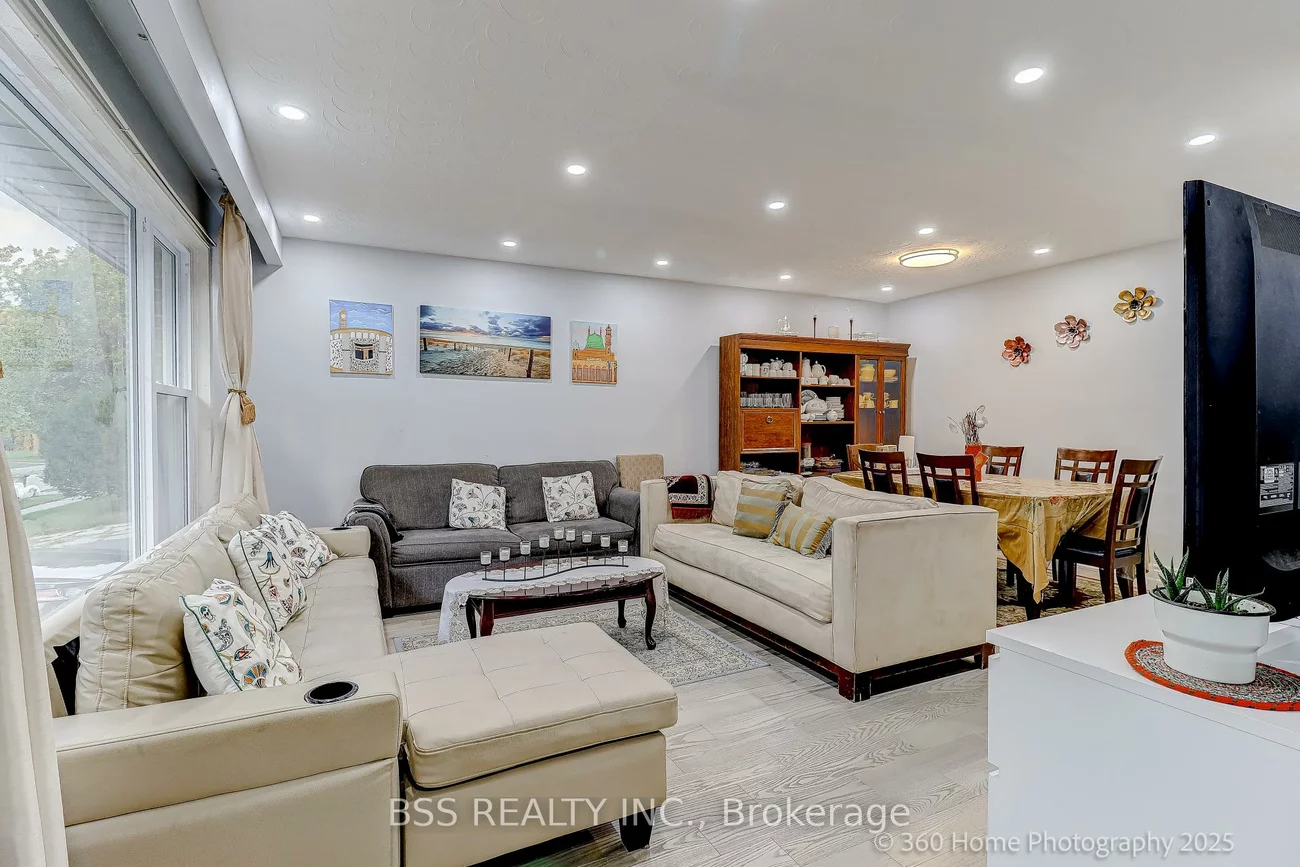 35, Waldock, West Hill, Toronto