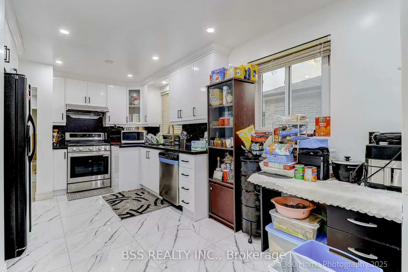 35, Waldock, West Hill, Toronto