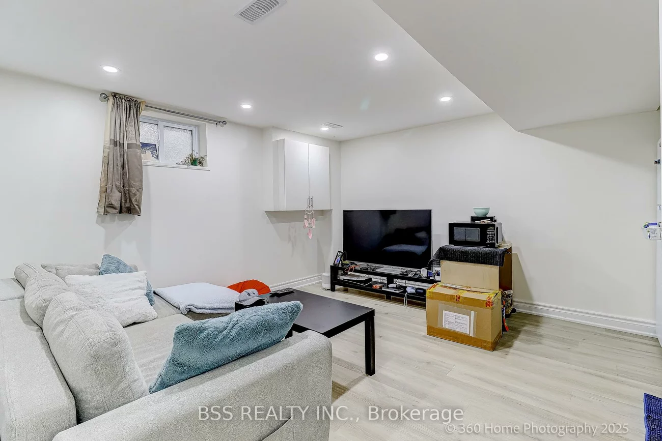 35, Waldock, West Hill, Toronto